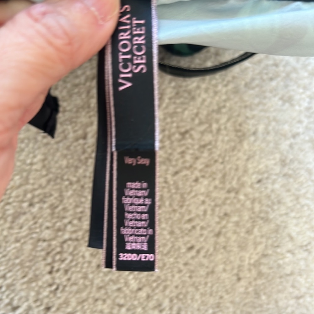 Victoria’s Secret Very Sexy 32DD longline bra/top - Picture 5 of 5